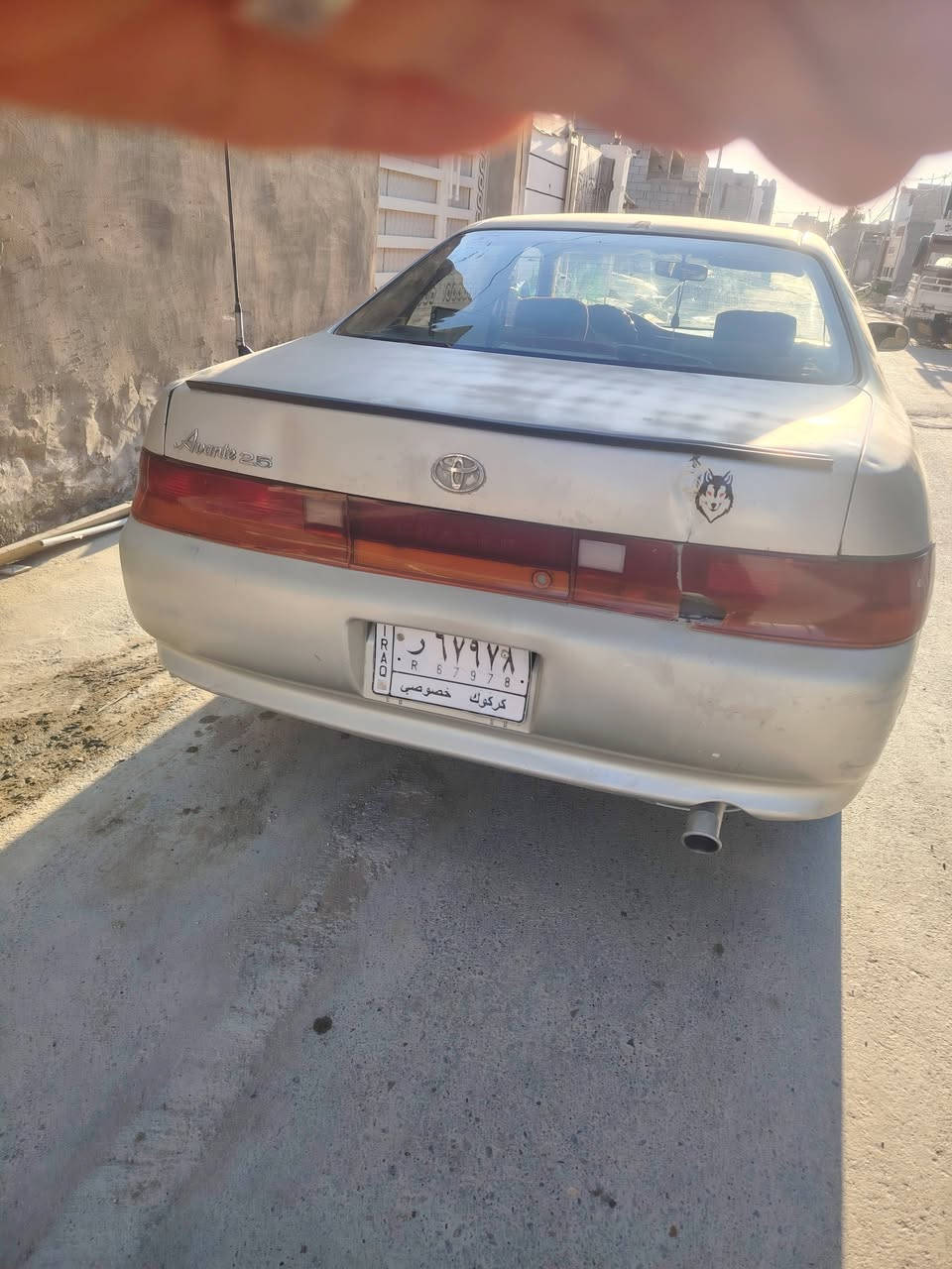 السلام عليكم سيارة شيزر نفخ كير ومحرك ٢٥٠٠ رقم كركوك تحويل مباشر سنوية ساقطة محتاجة جامة أمامية وكبل للهزة كهربائيات جاهزة سعر ٤٠ للاستفسار الاتصال على الرقم *********** مكان السيارة ديالى بعقوبة
