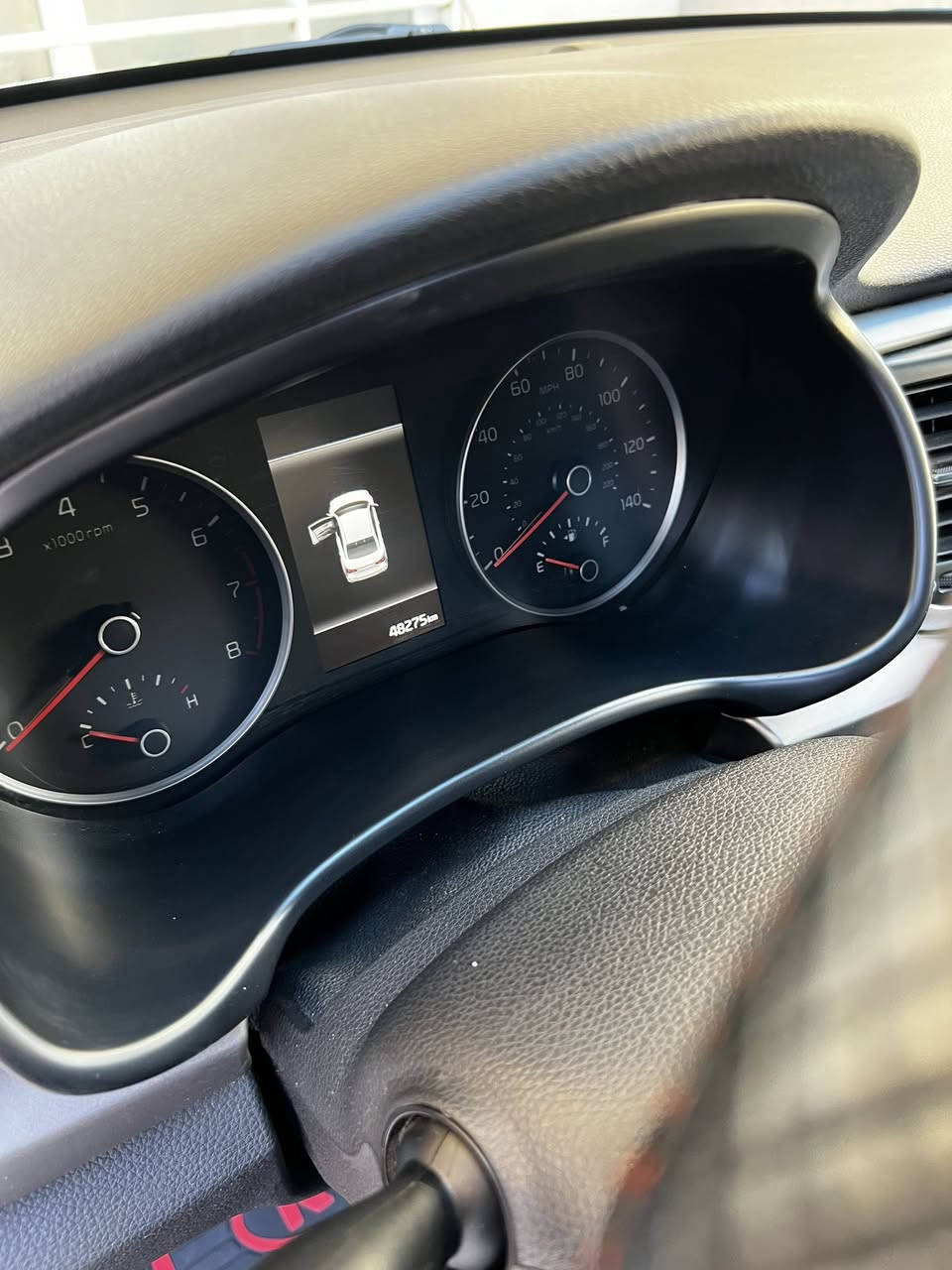 ‏ السلام عليكم
‏سيارة Kia Rio للبيع موديل 22 لون أبيض 
ماشي 50الف كيلو متر 
فول مواصفات بصمة
ويل كاب لايت زينون بلادي 
بجم كبس
الضرر باب السائق وجاملغ امامي تبديل والباقي كله شرط 
رقم اربيل شرط التحويل 
مكان السيارة موصل 
 السعر135  ومجال بسيط
***********
