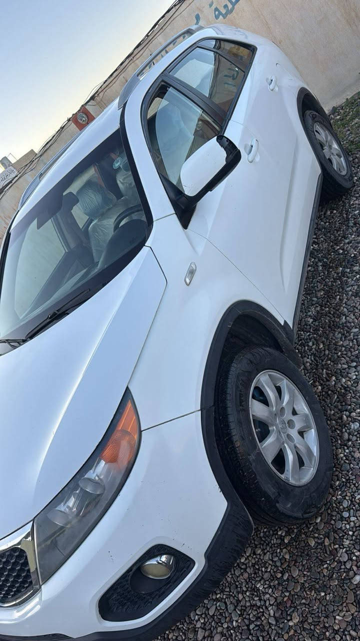 السلام عليكم
سورنتو موديل ٢٠١١ 
رقم اربيل دولي 
٧ راكب بيها جاملغ مصبوغ 
للاستفسار ***********
