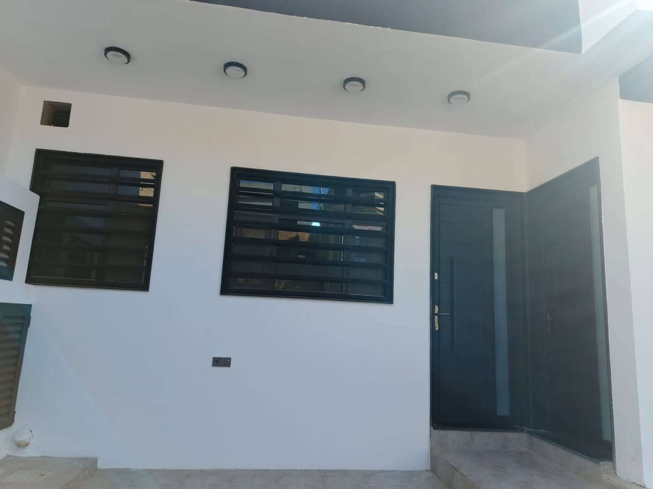 لعمل كافة الأصباغ والديكورات الداخلية +الخارجية🎨

مانع رطوبه +أبواب شبابيك

للتواصل مراسلة الصفحه او الاتصال على الرقم ***********

يونس الصباغ ☑️✔️
