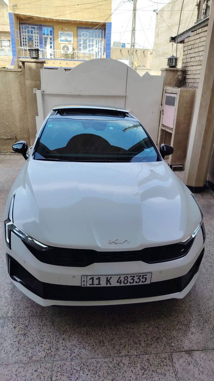 كي فايف . K5.   موديل 2025  جيتي لاين  شاشه كبيره رقم بغداد داخل احمر السياره جديده وما بيها نقصص
وارد امريكي ( فول موصفات) حادثها بنيد تبديل و صبغ وصور الحادث مرفقه ( ماشيه  16  ميل) داخل احمر 
  اني مستوردها ومصلحها على ايدي شغل درجه اولى السياره جديده( محرك 2500 اقتصادي ونشاط) 
المكان بغداد الكراخ حي العامل ( *********** )
