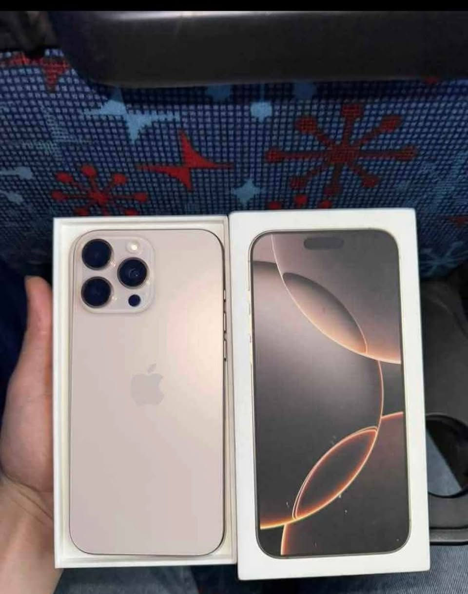 السلام عليكم
ايفون 16 برو ماكس ذاكره 256 دبل سيم كارت
بطاريه 🔋93
نضافه الجهاز 100/100 مكفول من كلشي وضمان 15 يوم 
السعر💵 900 
العنوان 📍 كوت لعزيزيه
رقم 📱*********** توصيل جميع لمحافضات
