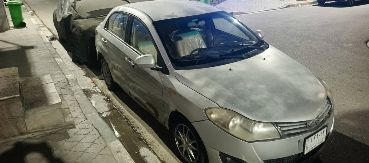 شيري فلاوين 13 كفالة عامة فقط بيها خياسات دواير تخم تاير جديد محرك جديد توني ذبيتة صارلة شهر محرك اخرس حدادة دواخل بلجيس تبريد ثلج تدفئة شغال كلشي بيهة على البلاد  شاشة تاب سيارة ماشية 160 رقم بصرة اليف سنوية نهاية ال27 
السعر 32 بيها مجال 
البصرة الزبير
***********
