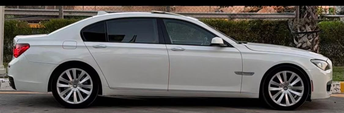 � سلام عليكم
BMW 750Li موديل 2012 🔥
سيارة فخمة، نظيفة، وجاهزة للاستخدام بدون أي نقص 
📍 الموقع: بغداد – بسماية
📞 الهاتف: ***********
   مواصفات سياره   
✅ الموديل: 2012
✅ ماشيه : 110 ألف كم
✅ الصبغ: 3 قطع فقط السونار مالتها بالصور 
✅ بدون أي دواخل – الشاصي مكفول
✅ رقم بغداد الجديد (تحويل مباشر)
المواصفات (Full Option):
✨ بصمة
✨ فتحة سقف
✨ داخلية جلد لون قرميدي مطعمة بالخشب
✨ مقاعد جلد كهربائية أمامية وخلفية
✨ تدفئة وتبريد للمقاعد الأمامية والخلفية
✨ Memory لجميع المقاعد
✨ مقود كهربائي متعدد الوظائف
✨ هاند بريك إلكتروني
✨ أبواب شفط
✨ ستائر كهربائية
✨ شاشة وسائط مع ماوس تحكم
✨ كاميرا خلفية
✨  (تبريد ممتاز)
✨ صندوق خلفي كهربائي
✨ نظام Auto Hold
✨ أوضاع قيادة متعددة
✨ حساسات أمامية وخلفية
✨ إشارات بالمرايا + مرايا قابلة للطي كهربائياً
✨ ويلات قياس 22 إنش
✨ دبل إكزوز
✨ زينون لايت
✨
🔧 المحرك مبدل جديد مع كفالة للمحرك والگير، والسيارة جاهزة بالكامل.
💰 السعر: 169 ورقة (قابل للتفاوض بالمعقول بعد المعاينة).
بالعافية عل ياخذها سيارة تجمع الفخامة، القوة، والراحة،
السونار مالتها بالمنشور
