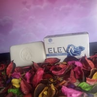 صابونة اليفيا • تنظيف وترطيب • مكونات طبيعية