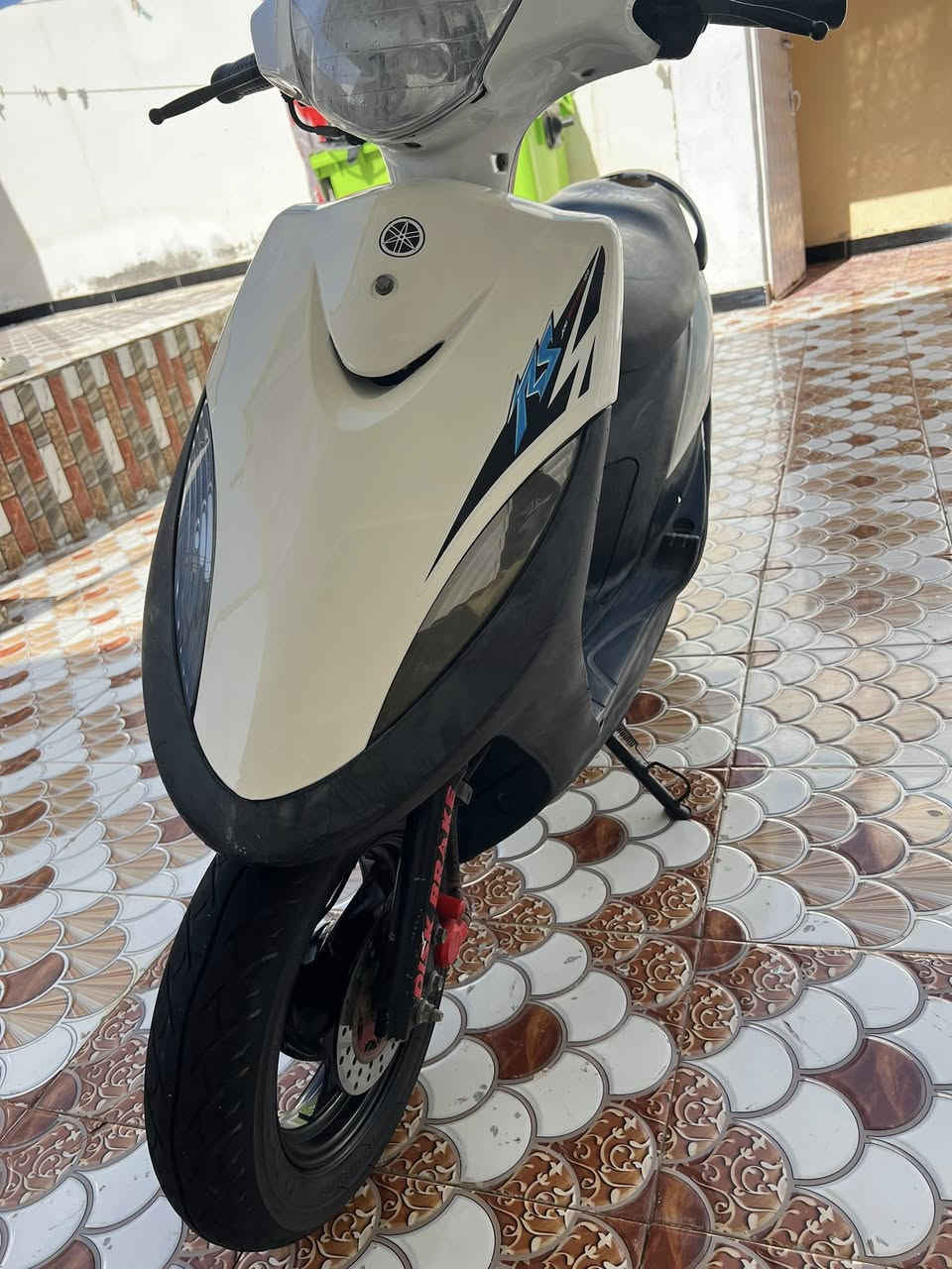 لبيع دراجه ماكس عدله لون ابيض دراجه نضافتها كدامك بل صوره نكره سلف وهندر وكهربائيات كلها شغالها العنوان الديوانيه الحمزه الشرقي السعر 625 وبيها مجال ***********
