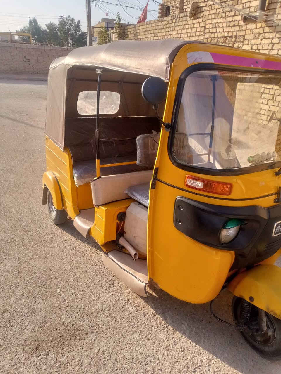 سلام عليكم شباب تكتك للبيع موديل2019/7/29 وطالعه بل 20 ووكيلها سيد خلدون ميسان  سعر 5 وبيهه مجال***********
