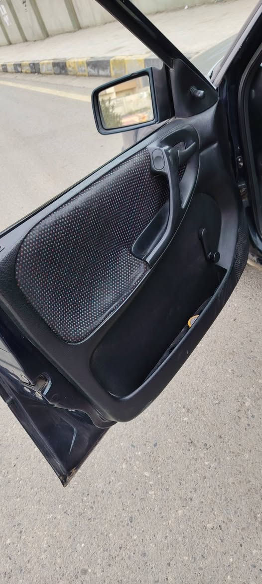 السلام عليكم ورحمة الله وبركاتة اوبل استرا موديل 1994 حجم 16 ما بيها اي قطرة صبغ شرط لا مصلح لادواير ولادوسات وضع شركة السيارة من الدعامية لي الدعامية كلها تدفئة شغالة تبريد بيها  ينرادلو صيانة نظام ABS اير باك محرك شرط ماشاء الله باتري جديد تايات جدد قفل مركزي ريمونت سيارة حيل نضيفة والله شرعي موجود بل موصل دوشمة كاملة سيارة برغي ما يعوزها مكاني الموصل الايمن شراي خابر وتدلل ***********
