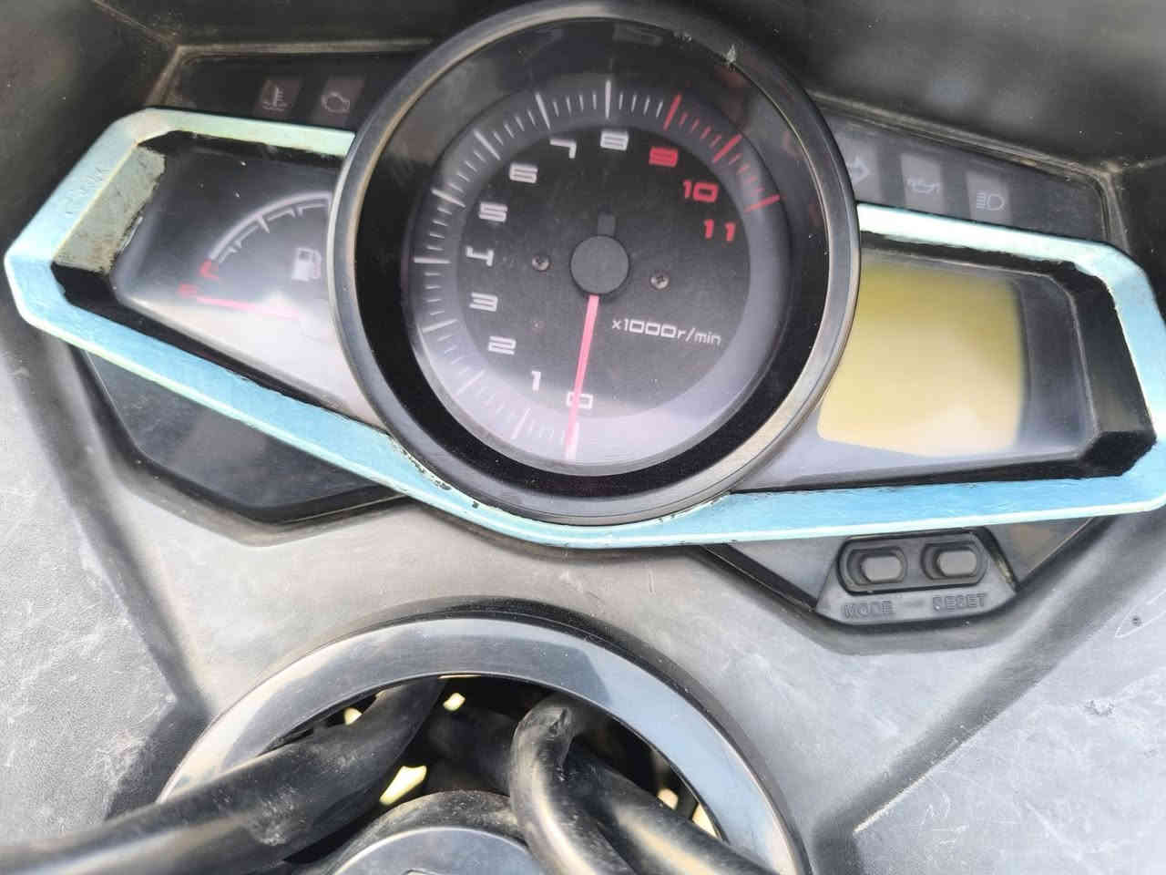 اسم الدراجه فاز
المحرك 250 سيسي
النوع صفر10
رمبه نضيفه كلش ما مفتوح فرغي واحد
مبدله دهن مرتين فقط دراجه جديده سرعه 188 معدل 
كلشي بيهه شغال واصلي شرط
سعر18ورقه رقم ***********
مكان واسط
