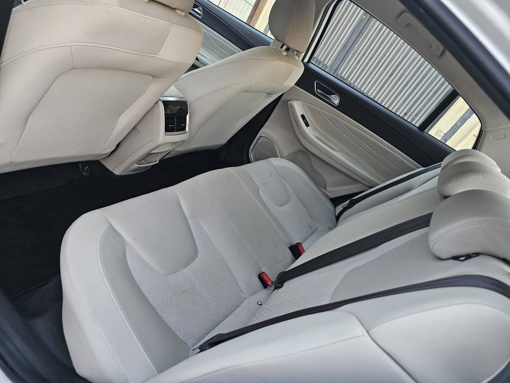 شيري اريزو 5 بدون مواصفات، بيه شخط على باب السايق، ماشي بس 17 الف كيلومتر

للتواصل على واتساب: ***********
مكان السيارة كركوك
السعر 97 ورقة و بيها مجال كركوك, العراق
