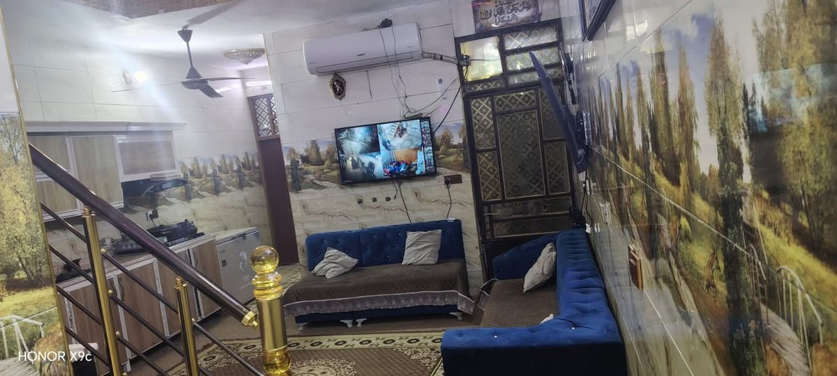 السلام عليكم دار البيع المساحه 100م بيت نضيف طابقين يحتوي عله ستقبال وصاله +3غرف نوم +3حمام+مطبخ حار +البيت تصميمه 3طوابق مطلعله درج ثالث عنوان
الدار بغداد الشعب نهايت شارع صحه زراعي سند 25 موقعه حلو بصف ركن السعر 140وبي مجال رقم ***********
