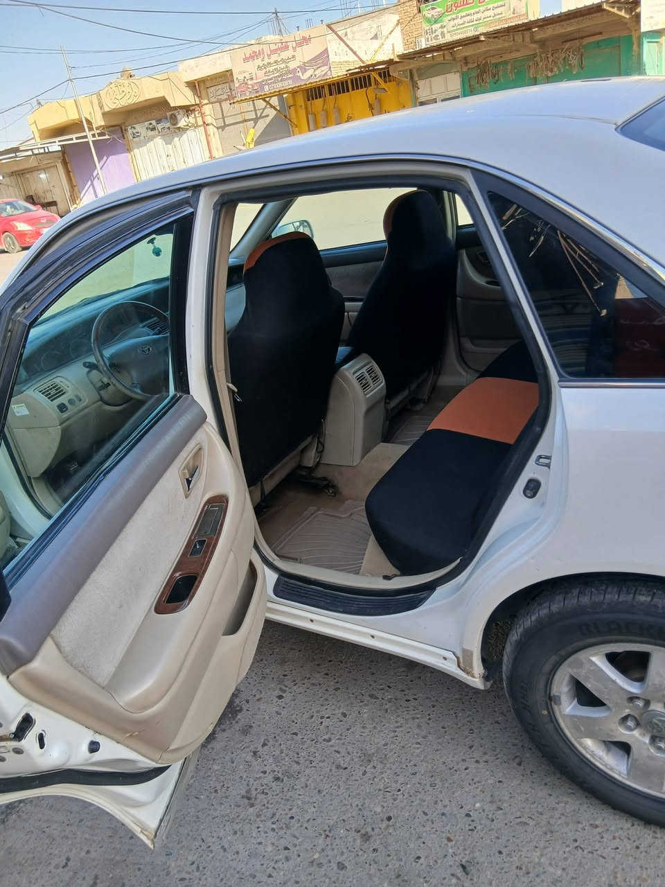 سلام عليكم رمضان كريم
افلون موديل الفين خليجي بيها قطعتين  مكينه 6خل رقم المثنى 
سنويه ال27 تخم تاير تتفئه تبريد شغلات مابيها اي شي نقص
السعر 85وبيها مجال بصيط ***********
