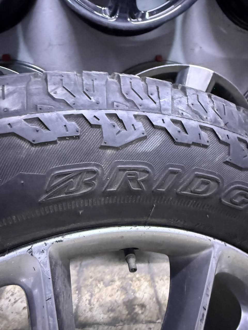 السلام عليكم شباب اطارات كل الاحجام للاستفسار ***********
