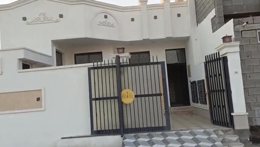 🏠 دار للبيع في الرمادي – الصوفية / شارع 40

دار بناء حديث صفر غير مسكون.

📍 موقع مميز يبعد 100متر فقط عن الشارع العام
📐 المساحة:200 متر مربع

🧾 جنس العقار: طابو زراعي – تحويل مباشر
🧱 نوع البناء: حجر

⚡ الخدمات متوفرة بالكامل:

ماء

كهرباء

خط مولد

شارع مبلط بعرض 7 متر

يتكون الدار من طابق واحد  مجموعة 

✨ فرصة ممتازة للسكن أو الاستثمار في منطقة راقية ومخدومة.     :للمزيد من المعلومات الاتصال على الرقم ***********
