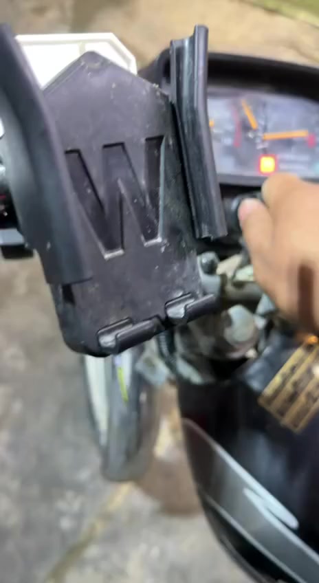 اسلام عليكم
دراجه سافان 5 كير كلك للبيع
كامله مكمله نقص فقط قمجي كيلو متر عدي موجود بس مشاده وهوردر بك لايت يرادلها سعره الفين
اشاير لايت زنون دشبول كلها شغاله ما عوزها شي تشغل ولل شارع  تايرات جوبلش
ويل كب دراجه شوكت ما تجيها نكره سلف دهن كل 10 ايام ابدله مكينه ناعمه سعرها 325 وبيها مجال قليل 
مكانها صويره مزرعه منطقه سيد الشهداء 
رقم اتصال : ***********
وتساب : ***********
