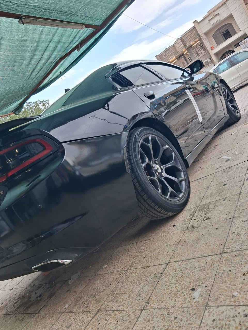 السلام عليكم جارجر موديل 2018 محرك ٣٦٠٠ جاهزه السياره كير تبريد محرك صدر رقم بغداد بأسمي صور الحادث مرفقه بل منشور السعر ١٥٠ وبيها مجال بصيط حك الجيه الاتصال *********** العنوان بغداد
