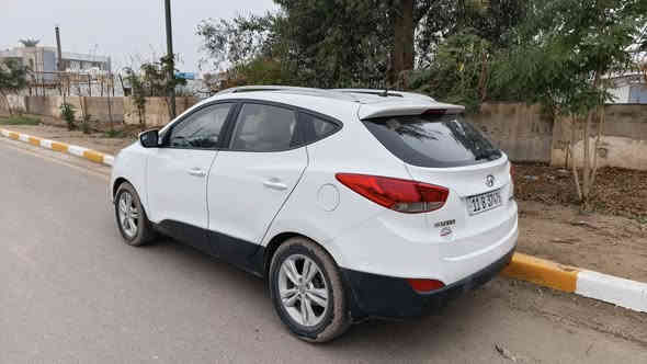 أسلام وعليكم  للبيع توسان 2012  خليجه بيه بس جاملغ خلفي صبغ وباقي السياره كفاله مكينه وكير عشركه كفاله مكينه 2000دوش مكان سياره بغداد سعر 138وبيه مجال‪***********
