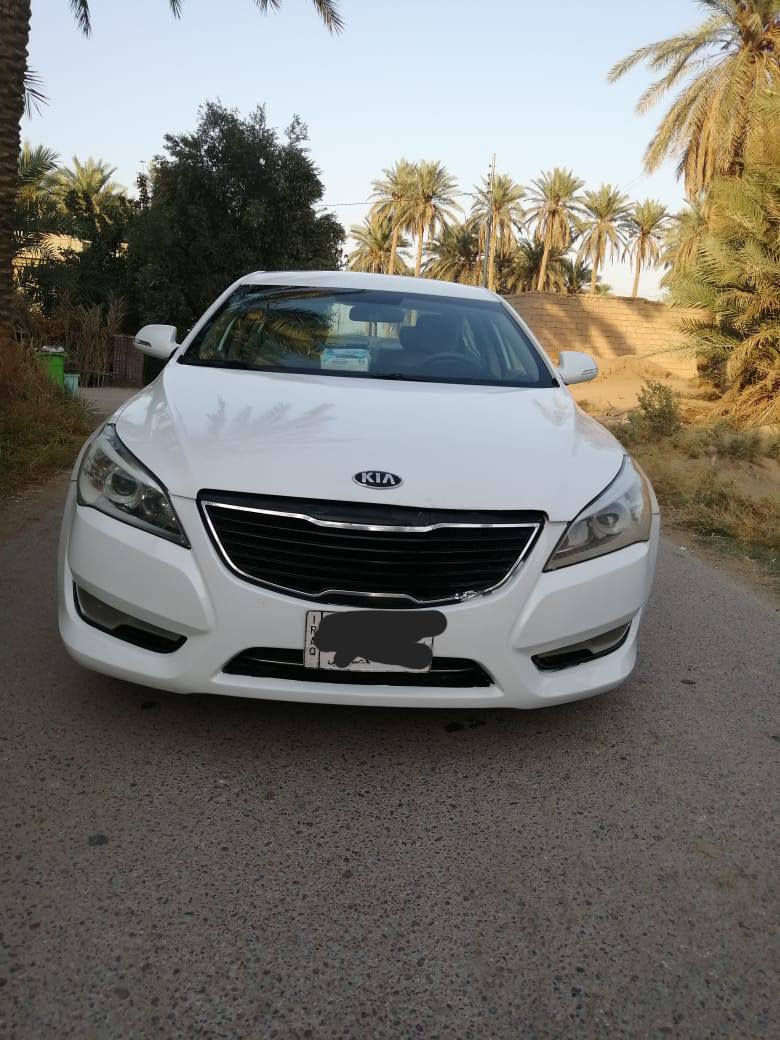 سلام عليكم. سياره كادنزا محرك 2600 كير ومحرك مكفول تخم تاير كهربايات كلهن شغاله تخم تاير كامره خلفي شاشه شغاله. الاستفسار  الاتصال ع الرقم ***********
