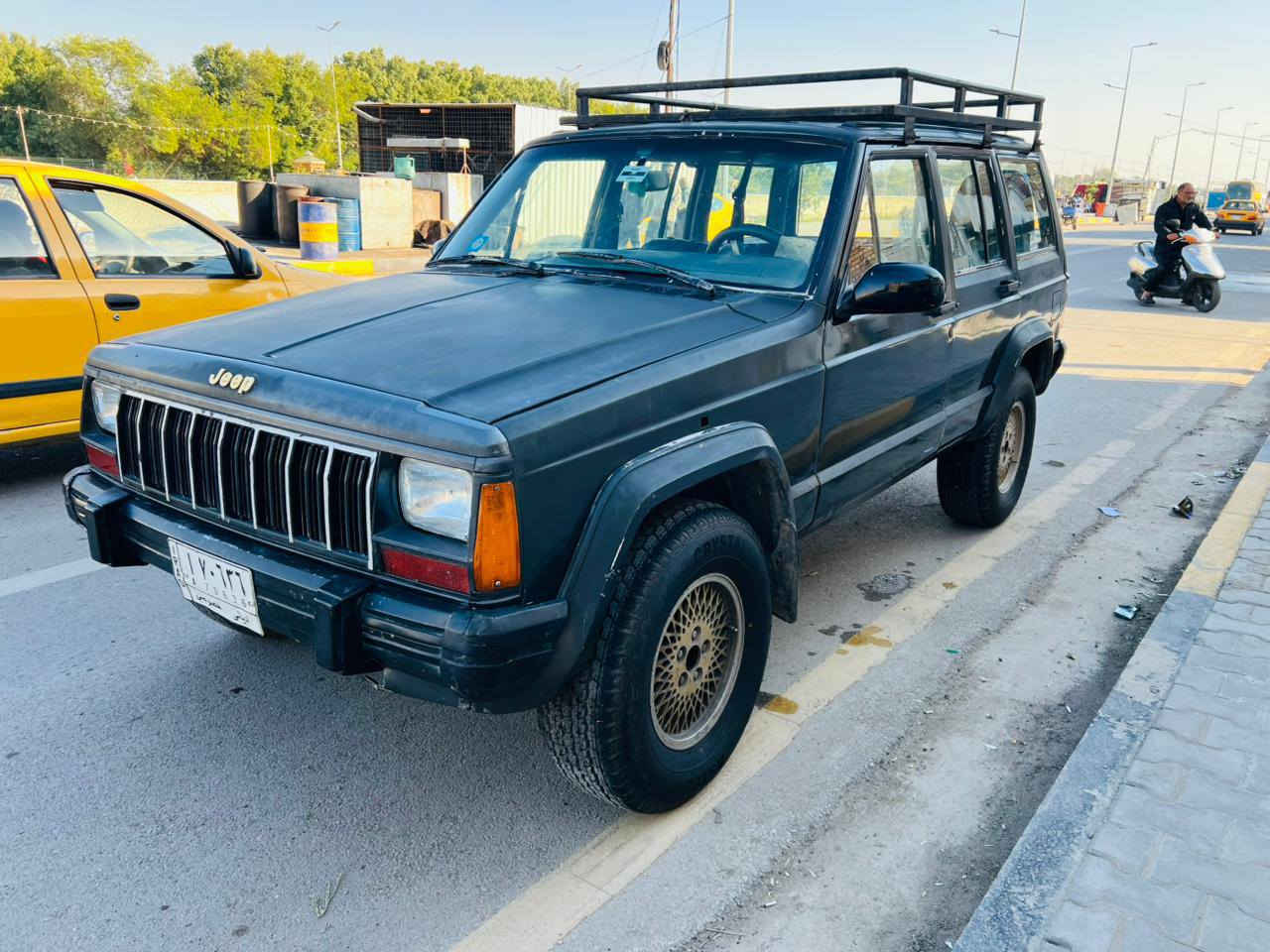 جيب شيروكي 90 باسمي سنويه جديده مشروع وطني حداديه جديده  تحويل ثاني يوم مكان واسط الكون السعر 32 وبيها مجال ***********
