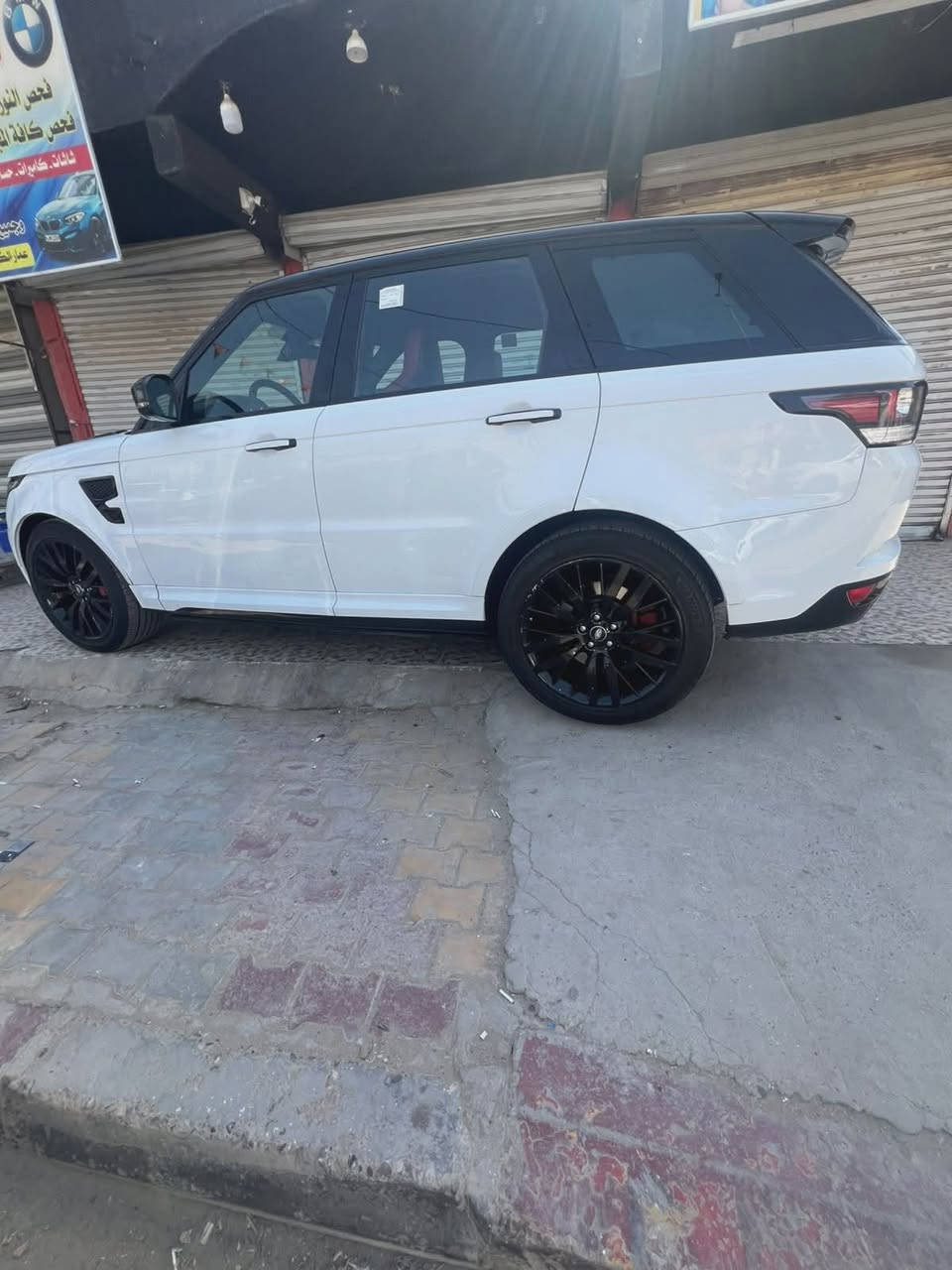 السلام عليكم للبيع فقط رانج روفر svr
موديل ٢٠١٦ كفاله عامه
بدون حادث بدون صبغ فقط دعاميه الاماميه
تخم تاير باتري جدد
سيرفس كامل للبنزين والصدر
مواصفات اذا نريد نعدهن يحتاجها صفحتين
 مكان السيارة بالدورة
السعر ٢٨٠٠٠ الف يعني شدتين وثمانين ورقه مكلفه أكثر بهوايه
بالعافيه ع ياخذها للعلم اكو سونار للسياره جديد 
***********
