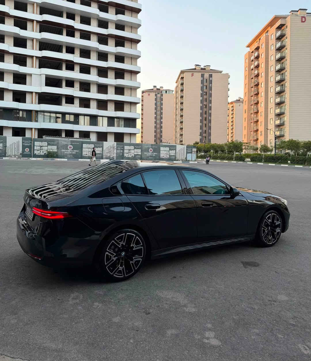 ﷽
BMW 520  
سعر :مناسب جدا🔥
موديل: 2024 🪬
وارد: خليجي ✅
دواخل :لدات كرستال💎
نضافة : سياره 100% 
السعر : 425💰
لوگژري:الفخافه🔱
مواصفات سياره فول اندفجول
دواخل احمر لون راقي
بانوراما
٥ بردات
7 مود تغير شاشات
شاشات ديجتل
لدات متنوع الخلفيات
اوتو بارك 
تحكم من الموبايل بلكامل
تحكم عبر التكلم بلكامل 
تنوع القياده ٦ مراحل
حساسات ٣٦٠ درجه
شاشه عربيه بلكامل
شاشة تبريد مركزي خلفي
صندوق كهرباء
رادارات امامي خلفي جوانب
كسنان مساج وخزن وكهرباء
ترحيبbmw
بيها نص جاملغ خلفي صبغ فقط
 محرك بشرط ارقام سنويه جديده ب اسمي راسن احولك مكان السياره السليمانيه  ***********
