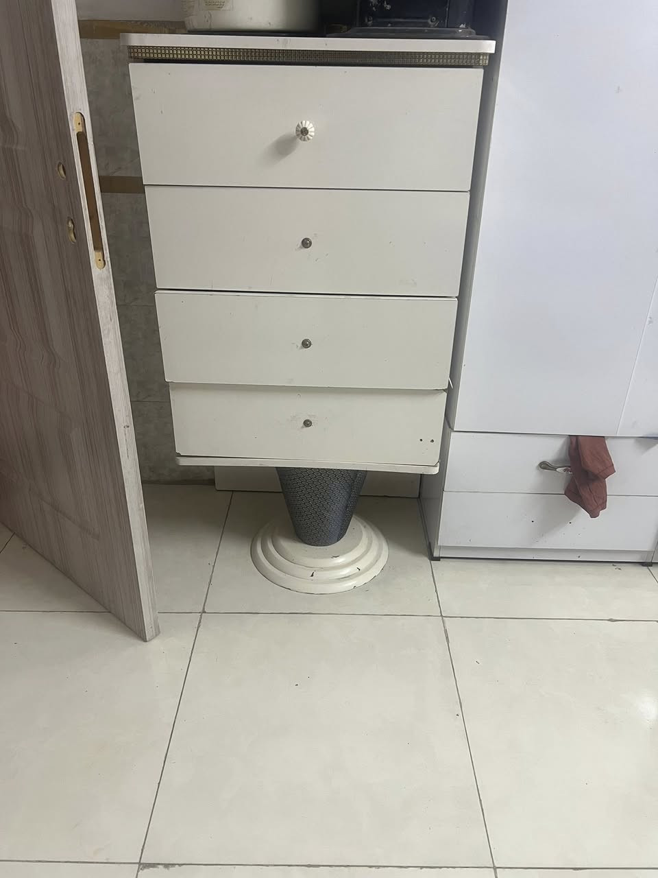 السلام عليكم غرفه تركيه مضيفه مبينه من شكلهه كدامكم كلش نضيفه ماشاء الله السعر 650 (***********)
