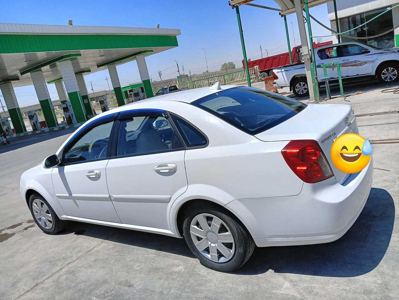السلام عليكم اوبتره مكفوله كفاله عامه ماشيه 100 الف سنويه جديده هزه جديده رقم بغداد دولي باسمي  سعر 90 وبيها مجال قليل مكان السياره  حله الرقم ‭***********‬
