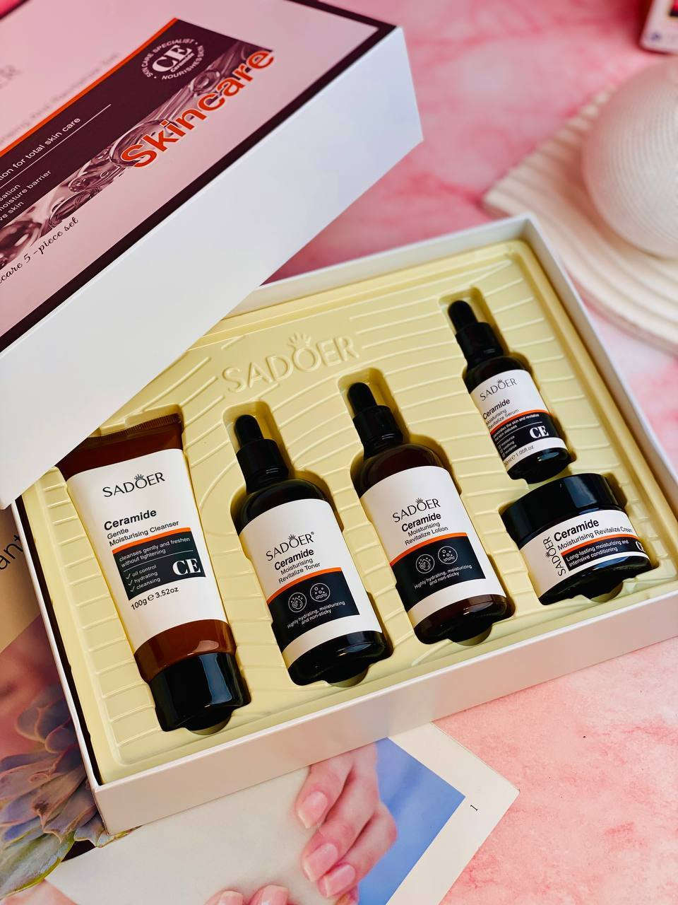 بكج SADOER Ceramide ترطيب عميق وتجديد للبشرة 💯🤎
مجموعة مكونة من 5 قطع مدعمة بالسيراميد تعمل على ترميم حاجز البشرة ترطيب مكثف وتهدئة البشرة الحساسة تمنحك نعومة،إشراق ومظهر شبابي صحي .

المحتويات 

غسول منظف (130g)

تونر مرطب (100ml)

لوشن مغذي (100ml)

سيروم مركز (30ml)

كريم ترطيب وتجديد (50g)


**إذا كنت صاحب هذا الإعلان وتريد حذفه لأي سبب، رجاءا أرسل رسالة إلى الدعم الفني**