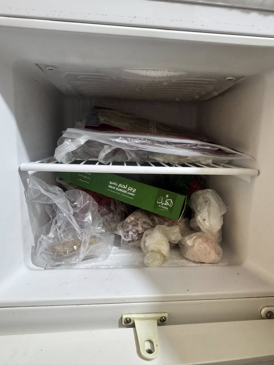 السلام عليكم 
للبيع ثلاجة نظيفة جداً، تبريدها ممتاز وما بيها أي عطل  سبب البيع اريد ثلاجة كبيرة


**إذا كنت صاحب هذا الإعلان وتريد حذفه لأي سبب، رجاءا أرسل رسالة إلى الدعم الفني**