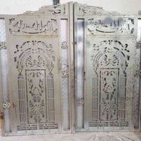باب للبيع ارتفاع مترين وعرض مترين و٢٠سممكان بغداد حي الكوفه 0771897462...
