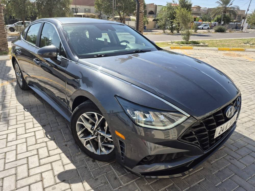 السلام عليكم
سوناتا 2023  رقم دهوك 
بدون صبغ بدون ضرر بدون ايرباك
مواصفات SEL 
مكينة 2500 
بصمة وتشغيل عن بعد 
كشن كهرباء وكشن تدفئة 
رادار امامي وجانبي 
تحديد مسار قيادة ذاتية 
مثبت سرعة 
تبريد شاشة تحكم منفصل
ماشية 42 الف ميل 
السعر 175 وبيها مجال 
مكاني بغداد حي الجهاد 
***********
*********** بغداد, العراق
