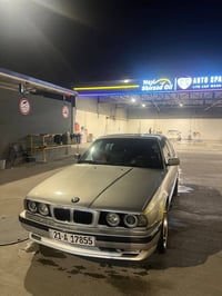 بي ام دبليو • ١٩٩٣ • فول سلايت جلد