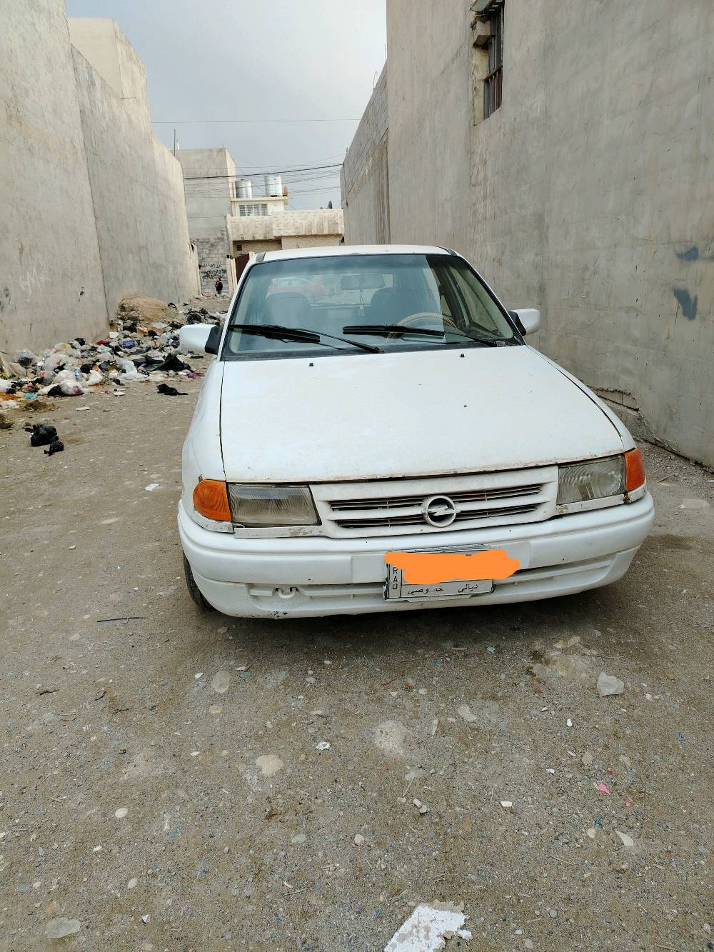 السلام عليكم استرا بيضاء موديل92 حجم 16 رقم ديالى مشروع وطني بنزين السنويه لغاية 2025 شرط وكاله تحويل الشرعي موجود بل موصل  السياره مكانها بل موصل الايسر سعرها 30 وبي مجال شي قليل 