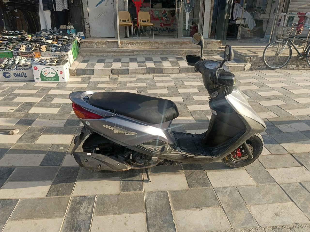 ابريز للبيع نوزل خطين مكفوله مكينه وكهربائيات السعر 700 وبيه مجال قليل مكاني. بغداد حي اور فلكت صباح الخياط ***********
