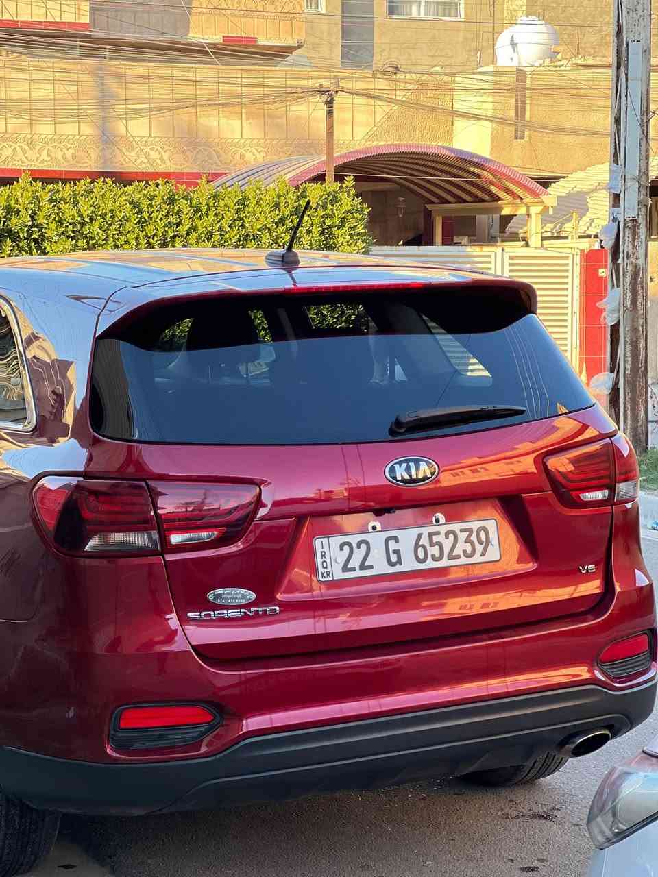 سورنتو ٢٠٢٠ أمريكية رقم شمالي 
(حادثه فقط دعاميه كلين بدون صبغ بدون ايرباك )
مواصفات 

٦ سلندر 
شاشه 
فول تحكمات ستيرن
٧ راكب 
كراسي كهرباء
وباقي المواصفات العاديه 
مكان عامريه بغداد سعره 198 وبيه مجال للإستفسار ***********

