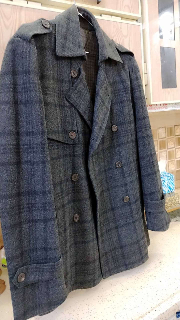 سترة ترواكة او بالطو سراوين اخت الجديدة قياس 50 السعر 35 وبيهة مجال بغداد الحبيبية *********** يوجد واتس اب بغداد, العراق
