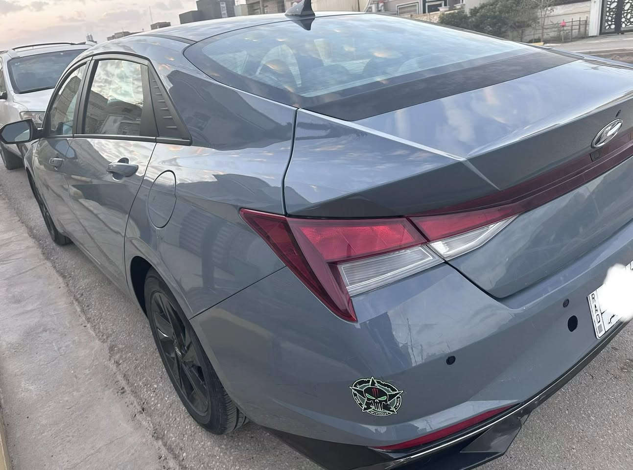 النترا موديل 2022 وارد امريكي صور الحادث موجوده وي الصورة السيارة ماشية 52 الف السيارة بدون ايرباك بدون دواخل وتعميره درجة اولى بدون فتح اي قطعة وليبل واحد والصبغ موضح بالصورة السيارة وضع شركة وماناقصة اي شي 
للاستفسار 
***********
