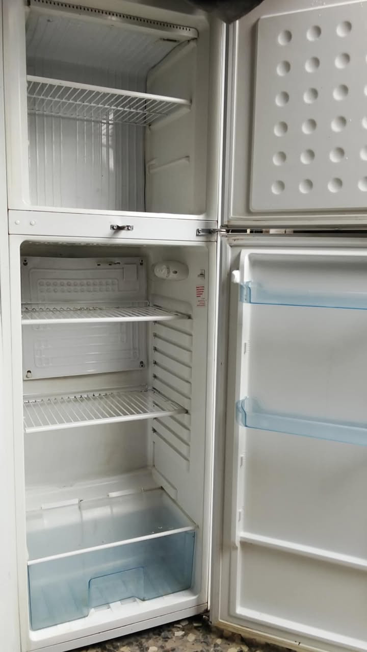 ثلاجه نضيفه شغاله ع الفحص والضمان 20 قدم 180 بغداد المدينه موجود توصيل


**إذا كنت صاحب هذا الإعلان وتريد حذفه لأي سبب، رجاءا أرسل رسالة إلى الدعم الفني**