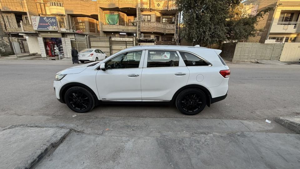 سلام عليكم
للبيع للبيع سورنتو  خليجي 
موديل 2016
#الموصفات فول ما عدها جنطةوسايد بريك ورادار جانبي بلمري وخزن ميموري

بصمة تشغيل بصمة ابواب 
#مكينه6سلندر
تحكم استيرن 
حساس امامي خلفي 
بنوراما سقف
اشاير مري
مقاعدجلد+تحكم كهرباء +تدفئة تبريد 
مسجل شاشه صغير لمس +كامرة خلفية
#مودات+ECO+SPRT
بردات ابواب 
تحريب مقابظ الأبواب + دوس 
فور ويل AWD
داخل جلد. مطعم اسود وجوزي 
#رقم بغداد دولي هزة جديدة سنويةجديدة 
تحويل ب اسمك 
سيارة مكفولة كفالة عامة ما عده طخه باب سايق بسيطة معدل بارد 

#سعر خاص يم صاحب السيارة 
#مكلف بنشر 
مكان السيارة بغداد 
#‭0770 424 2850‬
