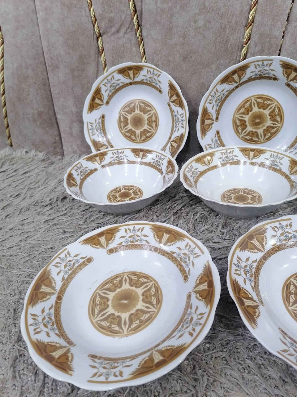 صحونه تمن ومرك طخم على ١٥٠٠ وطخم مذهب مامستعمل ب٢٠٠٠ قطعه مكان موصل توصيل موجود


**إذا كنت صاحب هذا الإعلان وتريد حذفه لأي سبب، رجاءا أرسل رسالة إلى الدعم الفني**