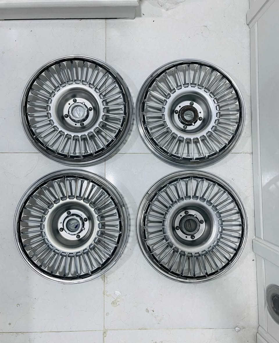 السلام عليكم
تخم كبات موستنك حجم 14 للبيع فحص ***********
