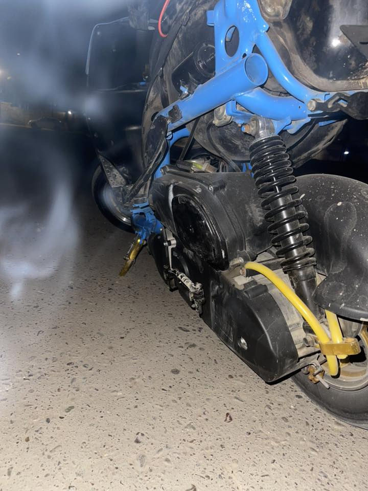 السلام عليكم
ماكس عدله تعمير جديد مال لعب 55(سعر 600🔒🔒)
الدراجه متعوب عليه وبالحقيقه احلا من الصور والدراجه ممغسوله، مو شراي اعبر المنشور❗️
1 وياله مشيف ذهبي
2 تايرات زوج جلاتين
3 شيال ذهبي
4 قبق فلاوين ذهبي
5 قطره دهن ذهبي 
6 صوندات ذهبي
7 صالنصه Fm
8 دبل خلفي رياضي اسود
9 ملقط صوندات ذهبي
10 ستان صفح ذهبي
11 يده بريك ذهبي
12 قاعده رقم سوده
13 براغي ثقب ذهبي
14 باتري جديد
15 كشن دوشمه جديد
16 براغي ذهبي تزويد
17 شاصي سمائي صبغ حراري
18 دواسات ارضيه فضي
19 دبلات امامي ذهبي
20 عظمه سكليتر ذهبي 
21 تعلاكه ذهبي 
22 بجم اربع ولفات سمائي
23 سبايدر كاربون فايبر اصلي
24 سوادات قبق هندر جديد
الدراجه مزوعه تزويد واحلا من الصور بهواي ،الدراجه هاون متعوب عليه شلعه ومعدل وبيه نصبه تخبل ناقصه سايق بطل مكاني محموديه ناحيه الرشيد رقمي للتواصل *********** وموجود خاص💖.
