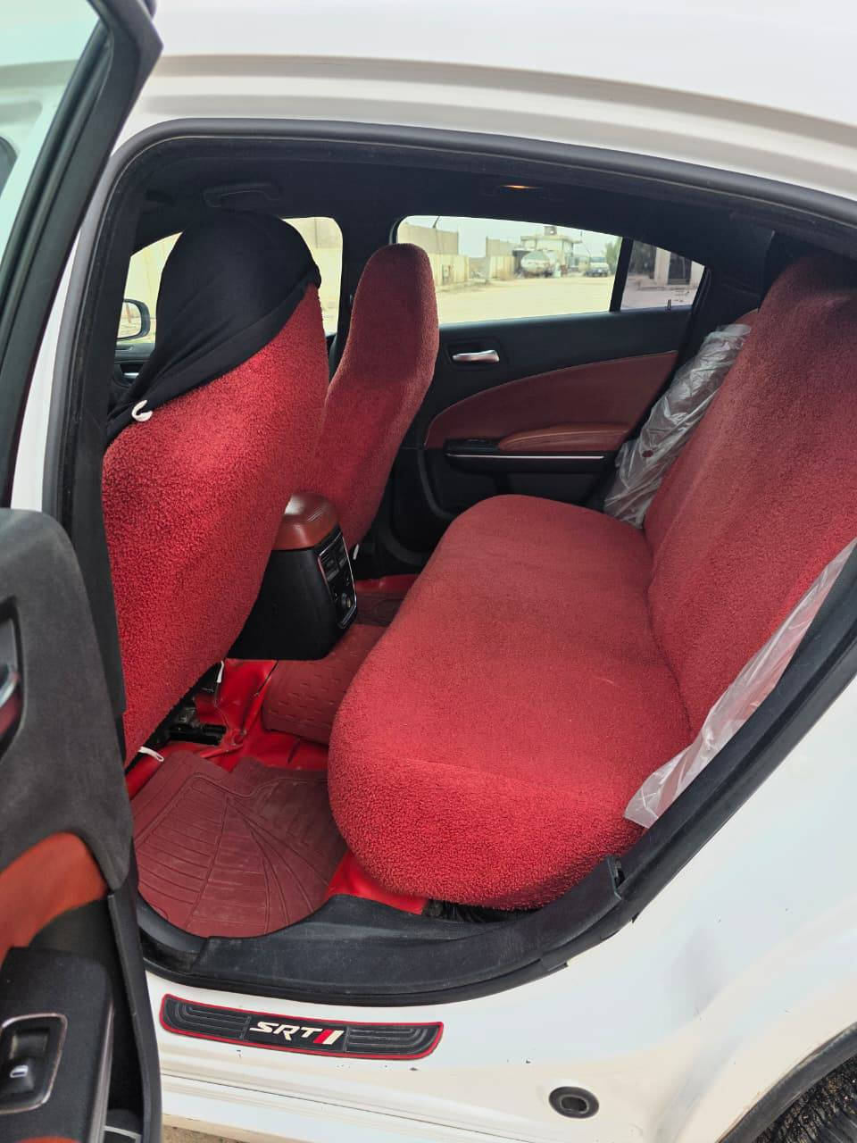 السلام عليكم جارجر مديل 18 بسمي حادث بنيد وجاملغ بدون دواخل سياره جاهزه من كلشي سعر 165وبيه مجال ***********
///***********
