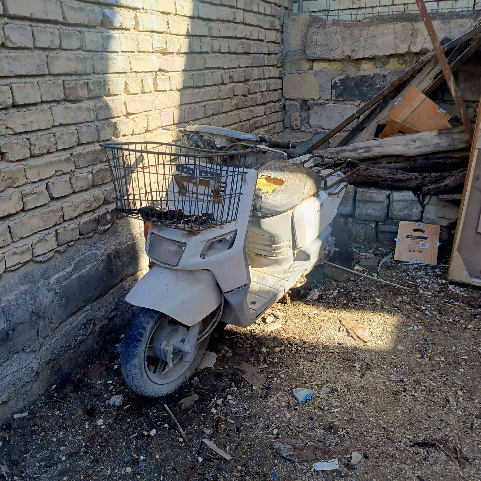 لبيع شلعه وحده سعر 275
بطه شغله نقص وير بنزين ولمنغولي شغاله ولبيكم يردله تجفيت متروكت جنن دراجت‏‪***********‬‏ كربلاء نتصال فقط
