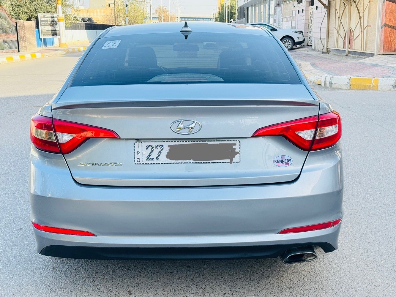 للبيع او مراوس سوناتا موديل 2016 رقم ذي إنكليزي صاعده هزه سنويه إصدار جديد لنهاية 2031 تحويل مباشر وارد أمريكي بيها جاملغ وبنيد بدون دواخل فخذه شاصي مكفولات  وبيها رشات بسيطه السياره جديده وجاهزه وحلوه مواصفات شاشه جبيره وكاميرا دواره انضمه قياده تحكمات استيرن ارضيه مفروشه جلد سقف كنتاره ويل كب وباقي الموصفات المعروفه محرك 2400 مبدل طابوكه لا تبخير ولا تنقيص كير تبريد ثلج توني مسويه حداديه زينه السياره جديده وماشيه 168 حقيقي مكان السياره الناصريه 
السعر (106) وبيها مجال لشراي 
***********