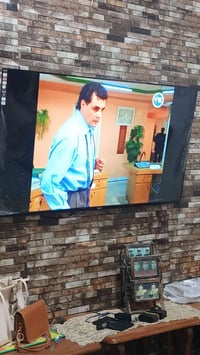 شاشه حجم ٥٠ جديده بعدها بالنايلون للبيع  للاستفسار الاتصال على الرقم ا...