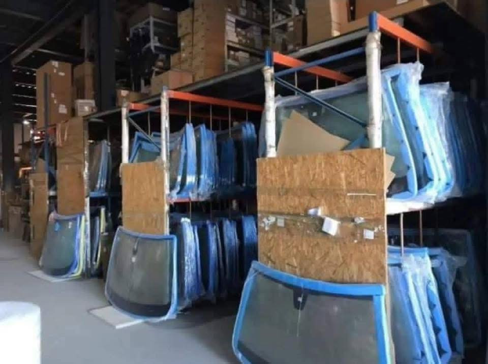 *********** ✅يتوفر لدينا جميع انواع زجاج السيارت وتبديل جميع انواع الزجاج المضلال ويتوفر لدينا جميع انواع السايد روف وال بنورما 
*********** بي وتساب ✅
الاصلي ونوعيه درجه اولى ✅
سليكون ضد الماء ✅
ضمان 3 سنوات من الوكيل مع وصل الضمان ✅
ويتوفر لدينا شد موقعي يعني نجيك ال باب بيتك او مكان عملك
مع ضمان الشغل والعمل الموقعي ✅
موقع المحلات ساحة الطيران بادارة أبو الشوش ✅
اهلا وسهلا بيكم ✅
