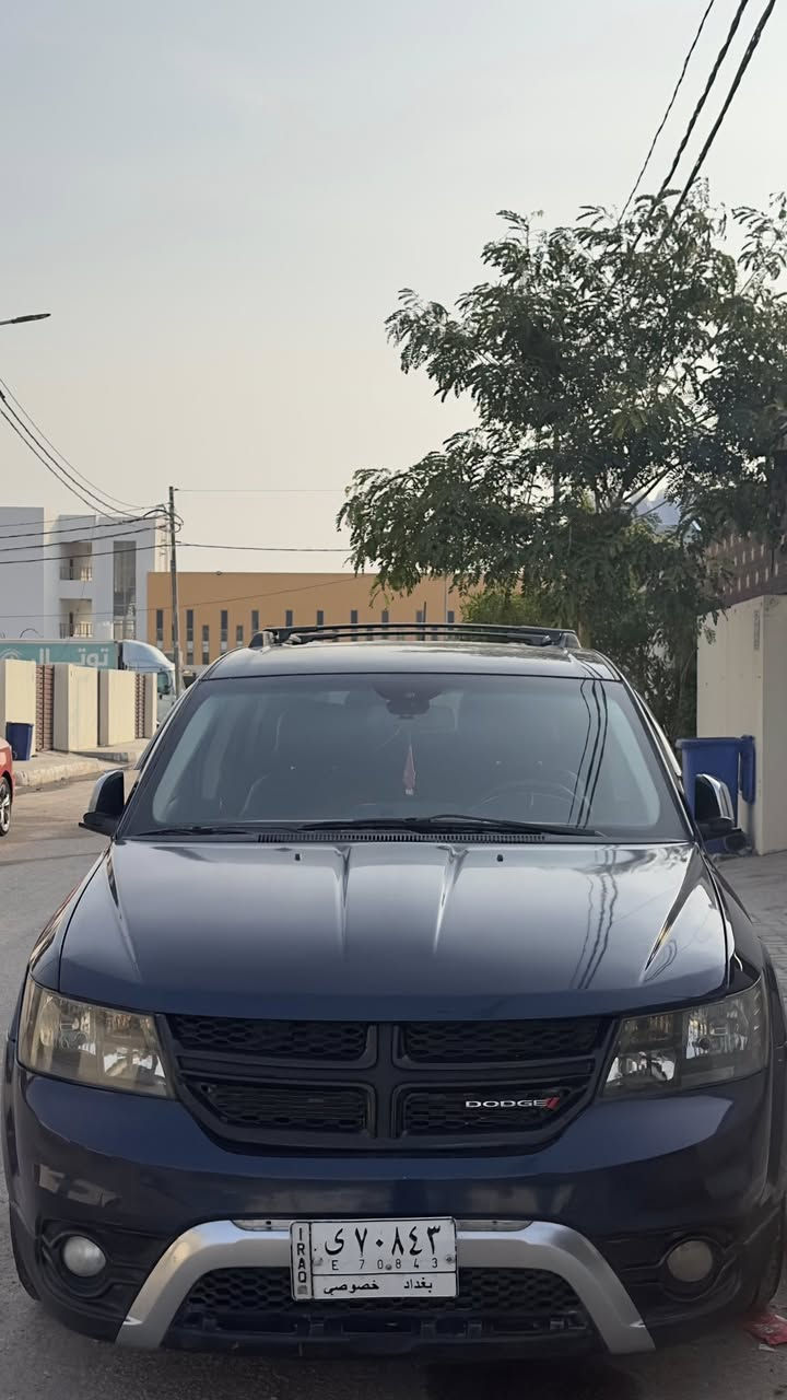 دوج جورني 2019 لون مميز

سعر 150$ وبيها مجال
السيارة مدوشمة من اول ما اخذتها

اتصال واتساب فقط(***********)

حادث السياره ضربه بالبنيد فقط .

الشواصي واللغود والبراكيتات مكفولة 

ايرباكات راجعه سستم بلاد

ماشيه 140 الف كيلو متر 

محرك V6 - 3600 وضع شركة برغي ممفتوح بي

رقم بغداد باسمي تحويل وكاله نفس اليوم

مواصفات السياره .. شاشة جبيره .. كاميرا .. سبعه راكب .. تبريد 3 قطع.. بصمة تشغيل .. 

بصمة ابواب ..  دخول ذكي 

وباقي المواصفات المعروفه 

مكان السيارة نجف شارع المجمعات

صدر امامي وحدادية جديد 

دهن وفلاتر كامل مبدل جديد

 سياره خير من الله جاهزة
