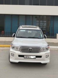 لاندكروزر VXR • ٢٠١٥ • ٨ مقاعد