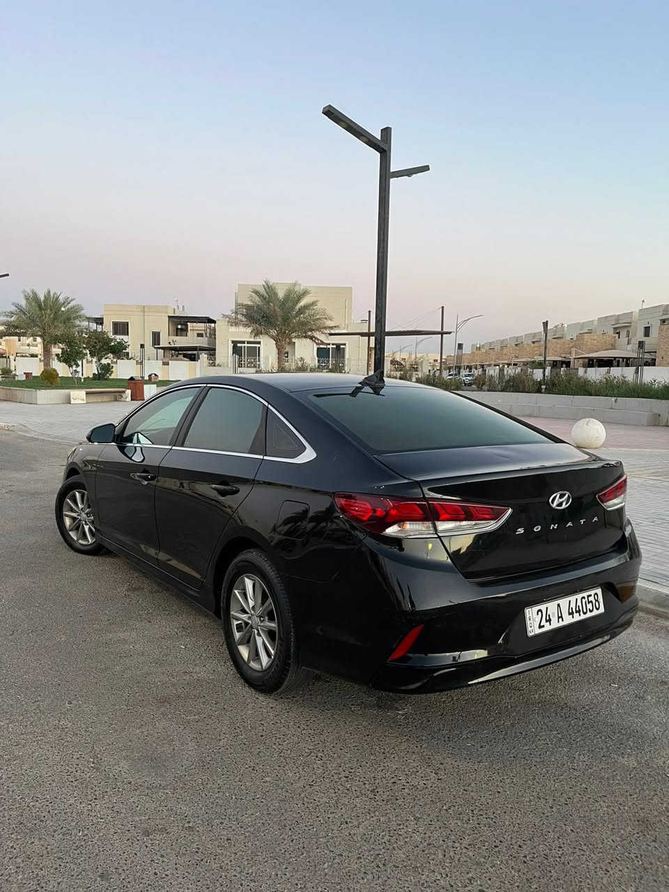 السلام عليكم
للبيع او المراوس 

سوناتا 2018 امريكي 

ضرر خلفي مثل مموضح بالصور 

البچم كبس 

مكينة 2400 GDI

كير 6 نمر AT 

3 مودات قيادة ايكو وسبورت وعادي

ماشية حاليا ٨٢ الف ميل قابلة للزيادة

السعر 132 وبيها مجال 

مكان السيارة تكريت 
***********
